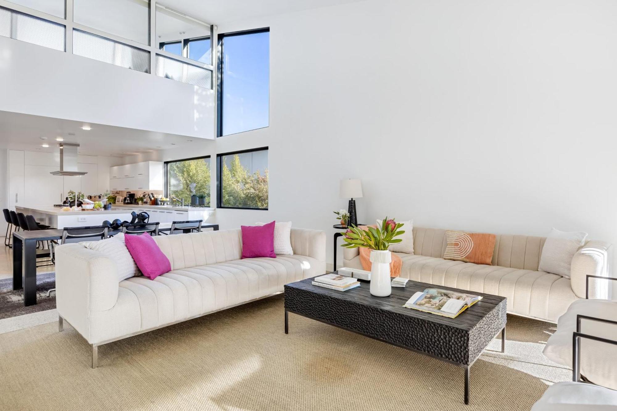 Holiday home Kings Road West Hollywood Luxury Pool Views Firepit Modern Design *